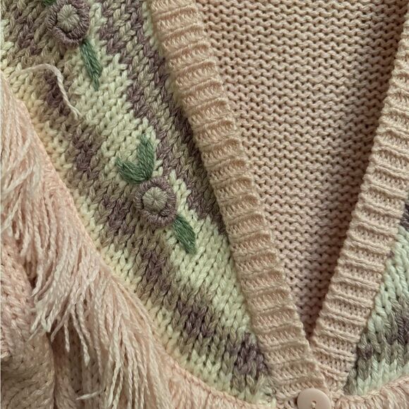 Vintage Diversity Size Large Coquette Girl Floral Fringe Baby Pink Cardigan - Picture 7 of 13